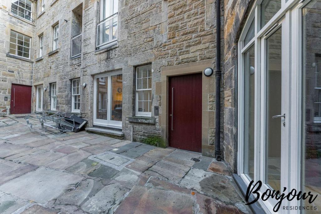 Spacious 2Br-2Ba - Grassmarket - Free Parking By Bonjour Residences Edinburgh Exteriér fotografie