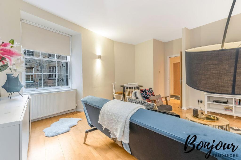 Spacious 2Br-2Ba - Grassmarket - Free Parking By Bonjour Residences Edinburgh Exteriér fotografie