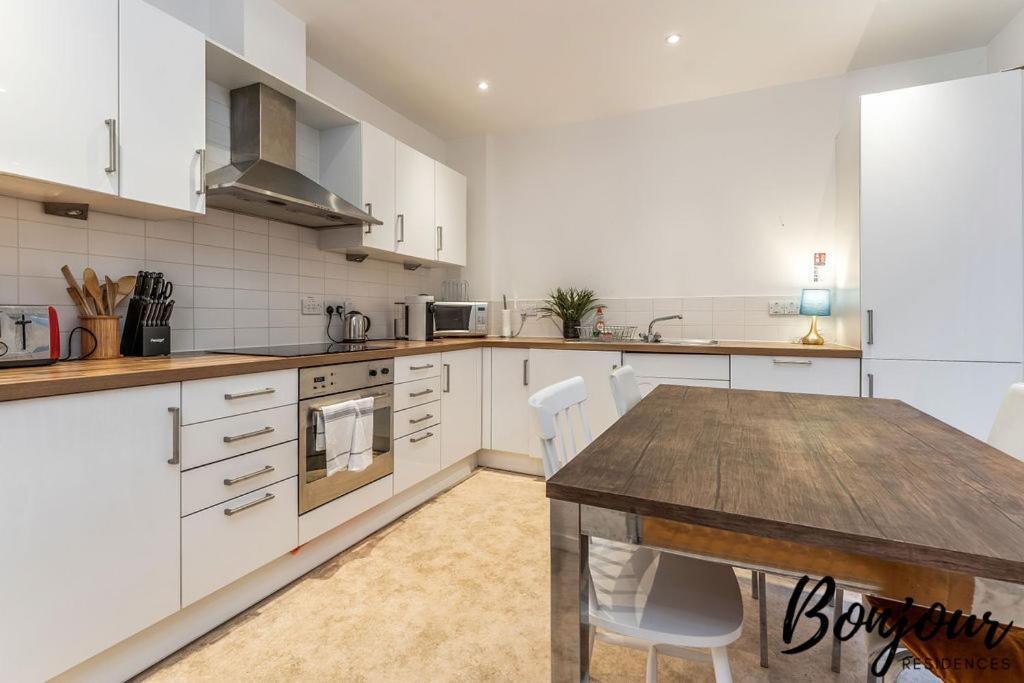 Spacious 2Br-2Ba - Grassmarket - Free Parking By Bonjour Residences Edinburgh Exteriér fotografie